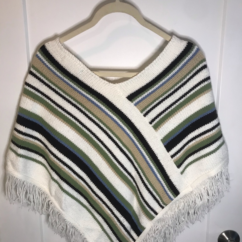 Cozy Poncho in Natural Tones